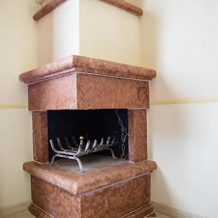 Podere San Giuseppe 4* 拉戈堡