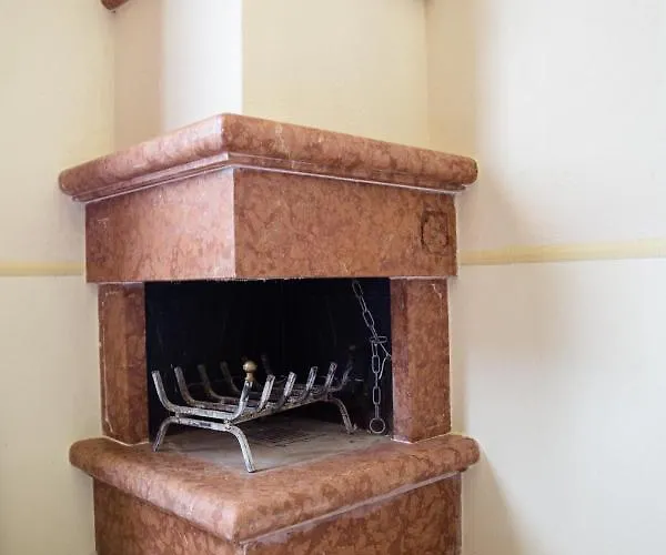 Podere San Giuseppe 4* كاستيغليون ديل لاغو