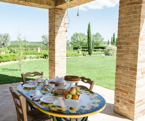 Podere San Giuseppe فندق مبيت وإفطار كاستيغليون ديل لاغو