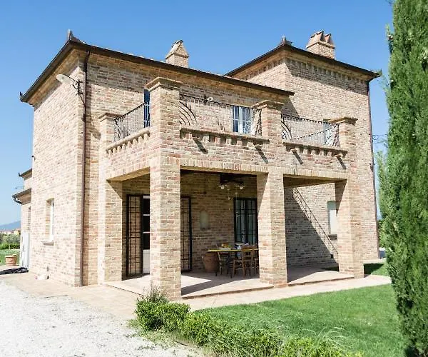 Podere San Giuseppe فندق مبيت وإفطار كاستيغليون ديل لاغو